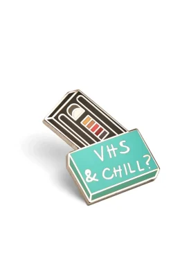 OppoSuits Pins|VHS & Chill (Retro)